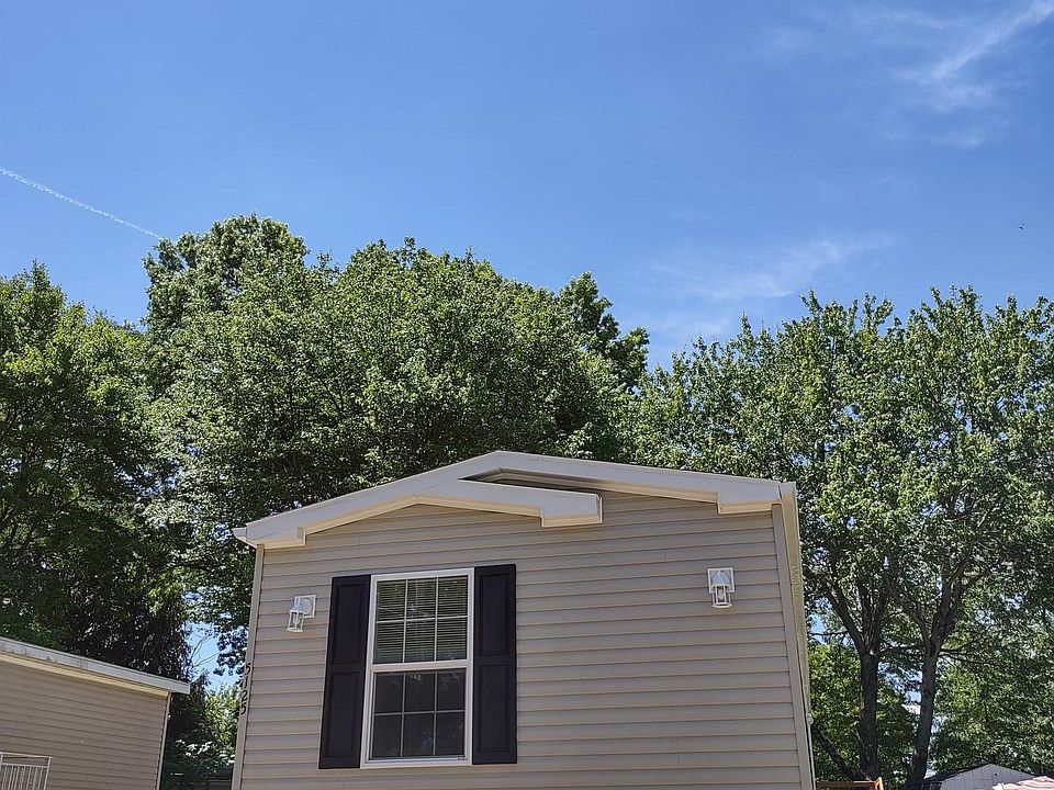 Exterior Image-9-Redman 201 Arbor Estates