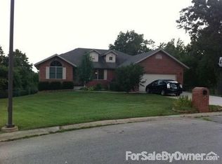 806 Rosewood Dr, Lebanon, MO 65536