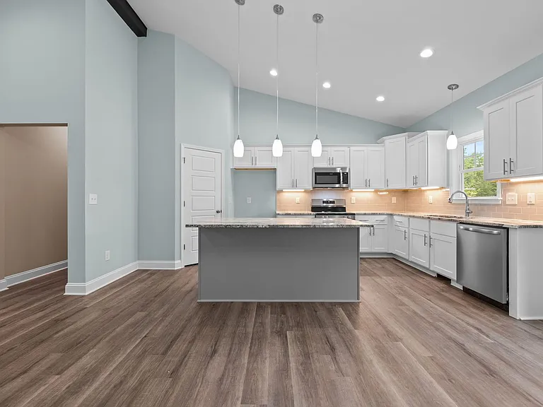 55 Leisure Ln — Photo 15