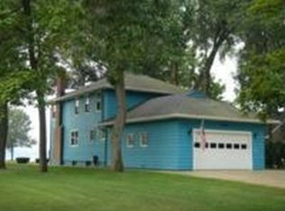 8635 Rivershore Dr, Niagara Falls, NY 14304