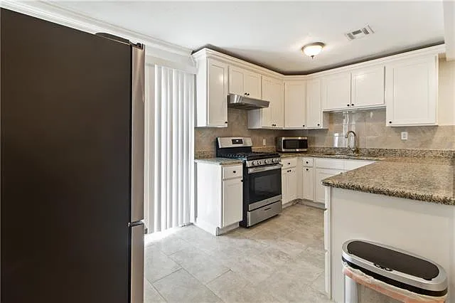 2049 Tuskegee Dr — Photo 3