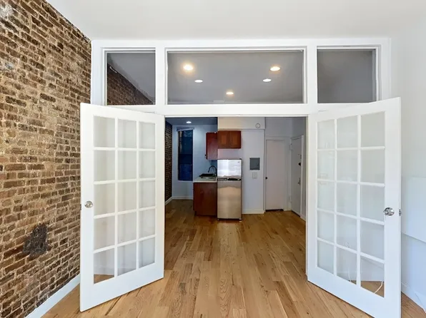 1486 Bedford Avenue image 5 of 9