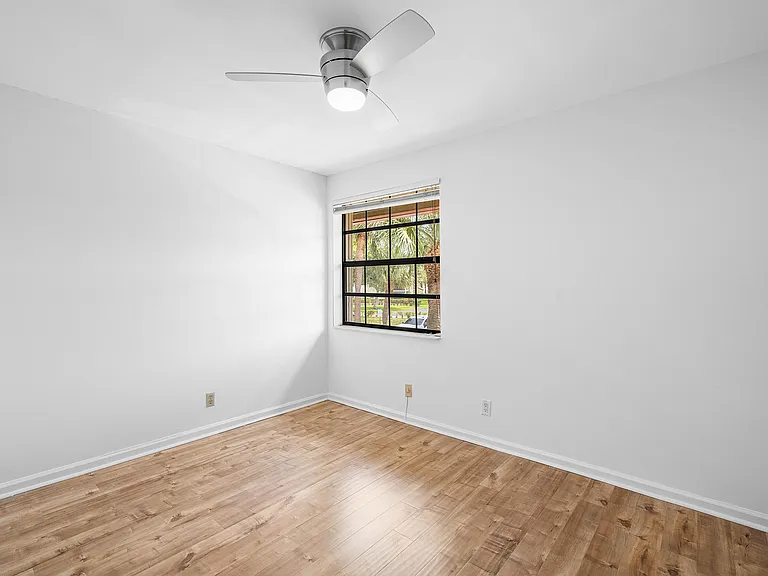 206 Congressional Way #206 — Photo 17