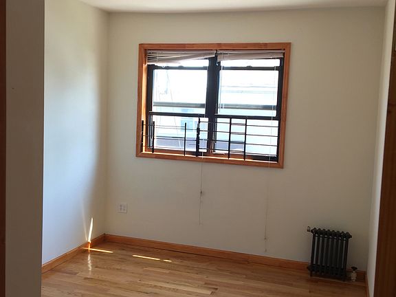 5th image of 12618 101st Ave