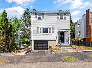 18 Franclaire Dr, West Roxbury, MA 02132
