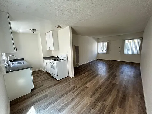 6935 Fulton Ave #5 Photo 1
