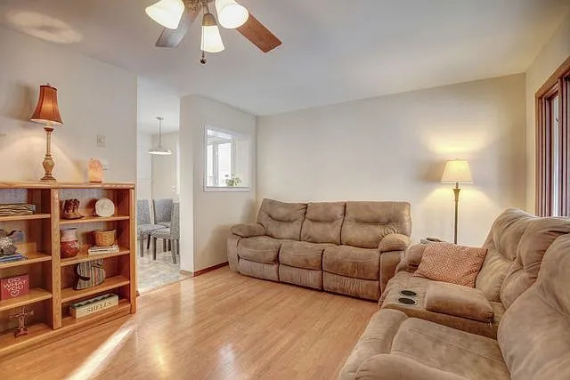 1406 Centennial Dr — Photo 6