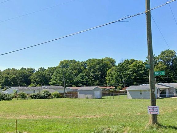 3rd image of 2022 Pipestone Rd