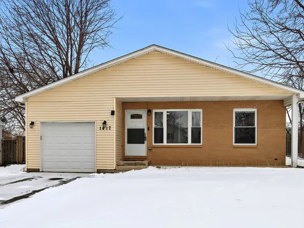 1417 Adams St, Lake In The Hills, IL 60156