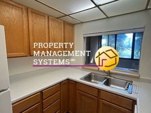 5th image of 2408 S Elizabeth St APT 1