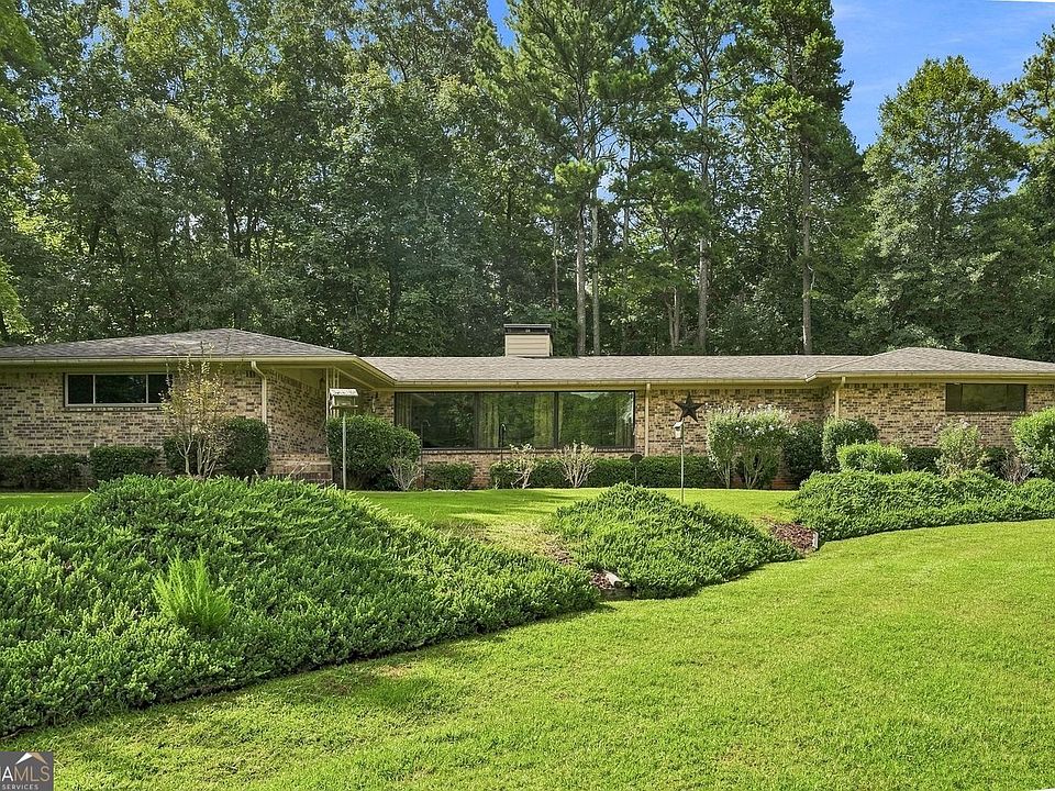 1st image of 245 Plantation Rd
