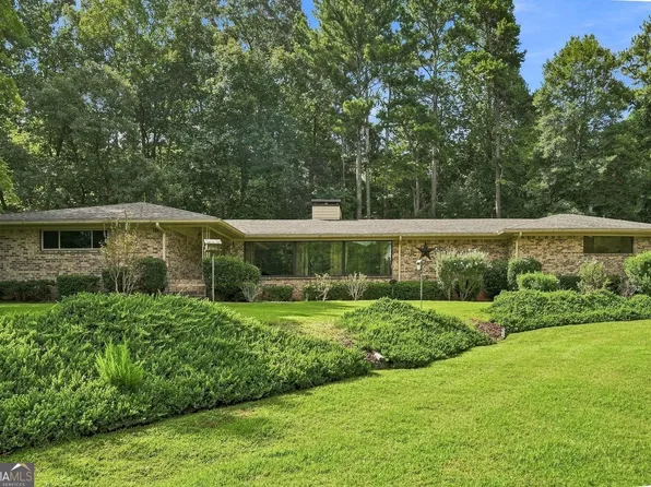 245 Plantation Rd, Fayetteville, GA 30214