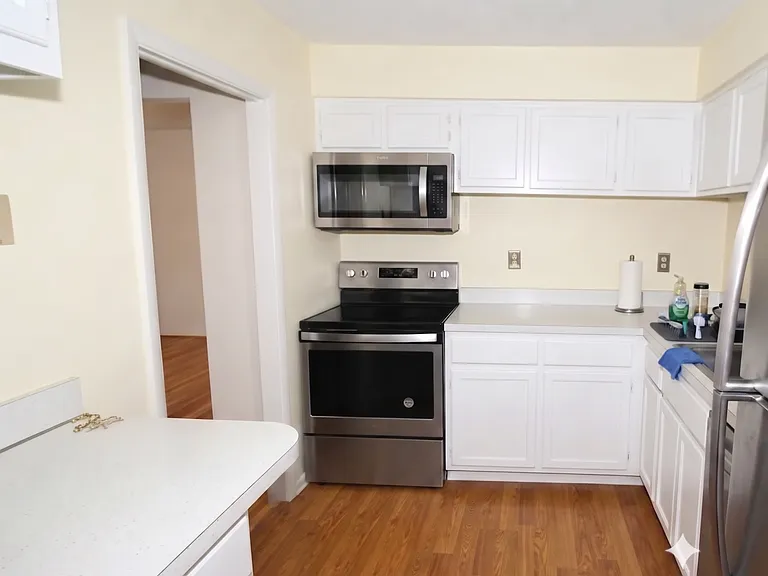 7 Rockford Rd #D16 — Photo 4