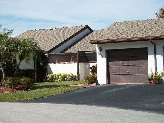 3rd image of 9251 Wedgewood Way #B21