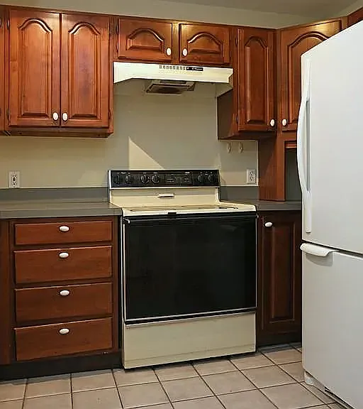 120 Norway St #19 — Photo 11