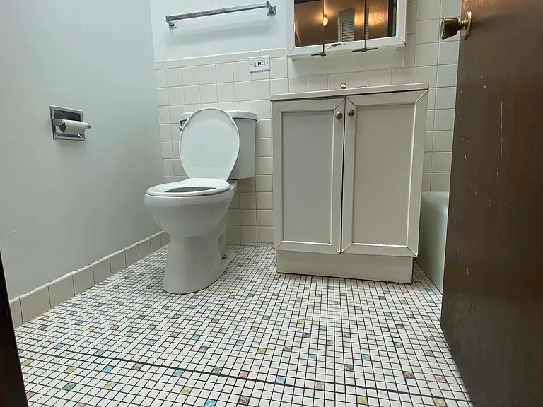 7305 Circle Ave — Photo 5