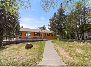 4702 E 51st St, Camrose, AB T4V 1R8