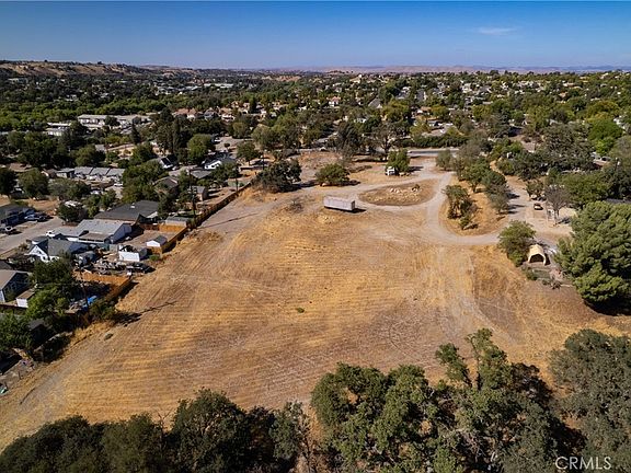 3rd image of 420 Creston Rd #M