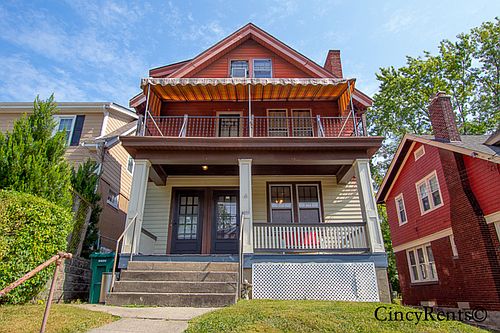 2nd image of 4000 Ballard Ave #2