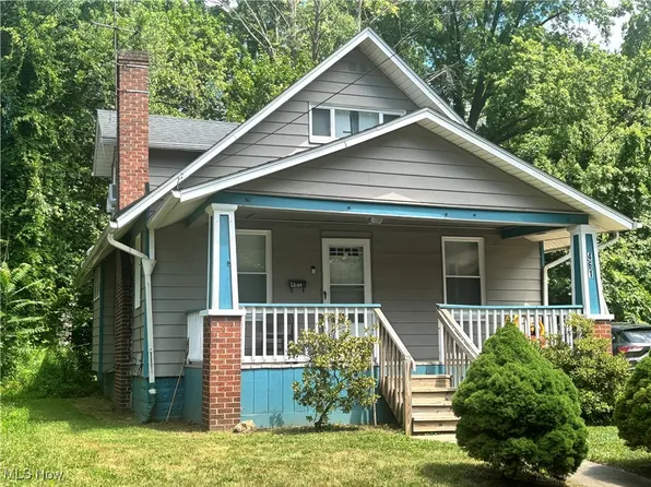 461 Bacon Ave, Akron, OH 44320