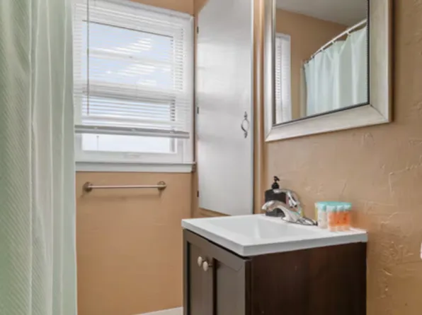 1820 Frank St, Green Bay, WI 54304