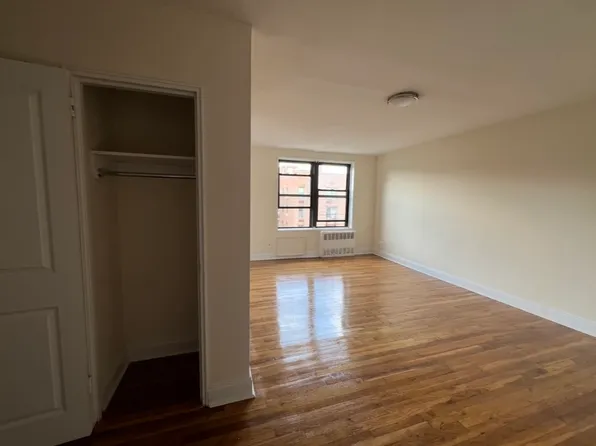 144-30 Roosevelt Avenue 604 image 1 of 7