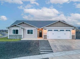 1736 Golden Hills Dr, Lewiston, ID 83501