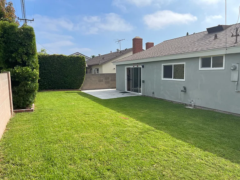 17191 Kampen Ln — Photo 4