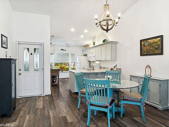 5th image of 10849 SE Sea Pines Cir