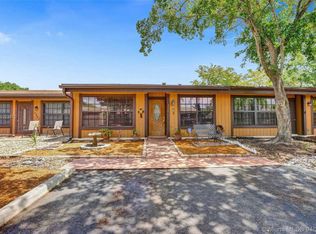 2311 Plum Ct, Pembroke Pines, FL 33026