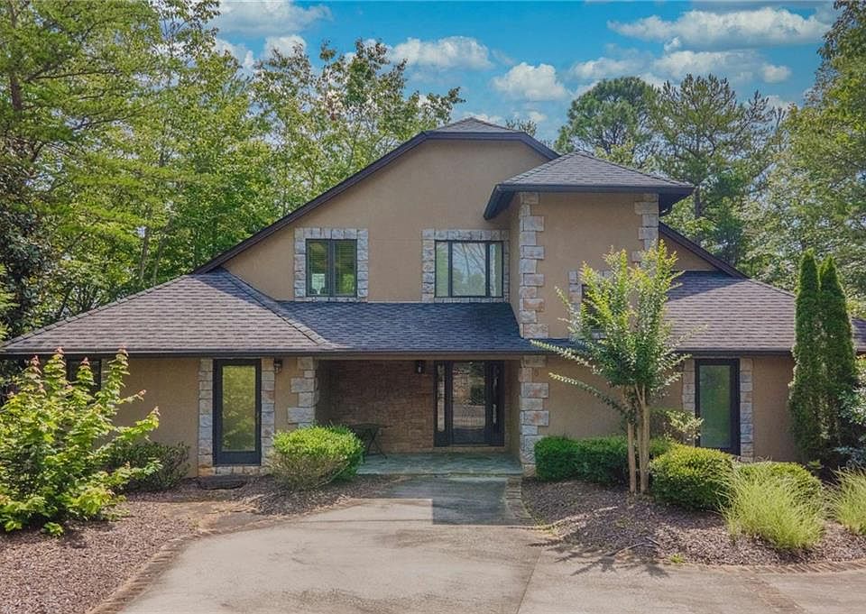 1st image of 89 International Village Dr