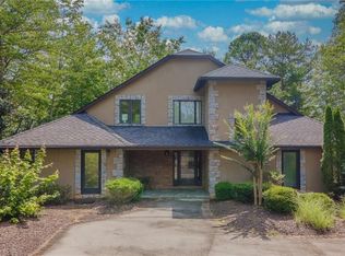 89 International Village Dr, Helen, GA 30545