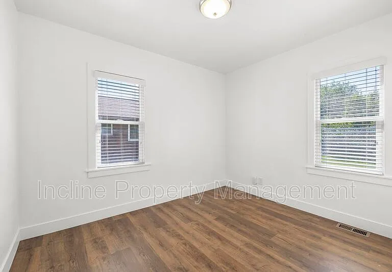 758 E Loveland Ave #A — Photo 11