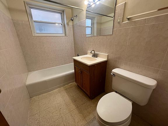 5th image of 2650 N Harlem Ave #Gw