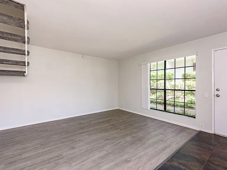 9653 Easter Way — Photo 5