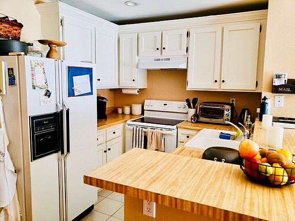 2nd image of 25023 Peachland Ave Unit 256