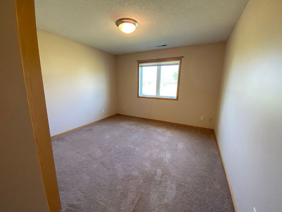 1st image of 1639D Gunston Dr