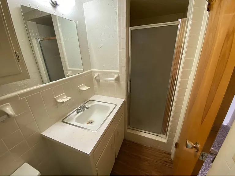 5711 SW 37th Ave — Photo 10