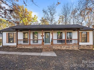 11018 Painted Tree Rd, Charlotte, NC 28226