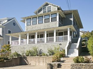 25 Standish Ave, Hull, MA 02045