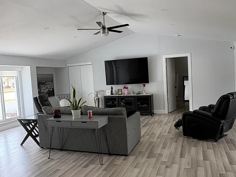 4102 Palm Tree Blvd — Photo 3
