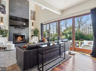 1212 Shenandoah Rd, Alexandria, VA 22308