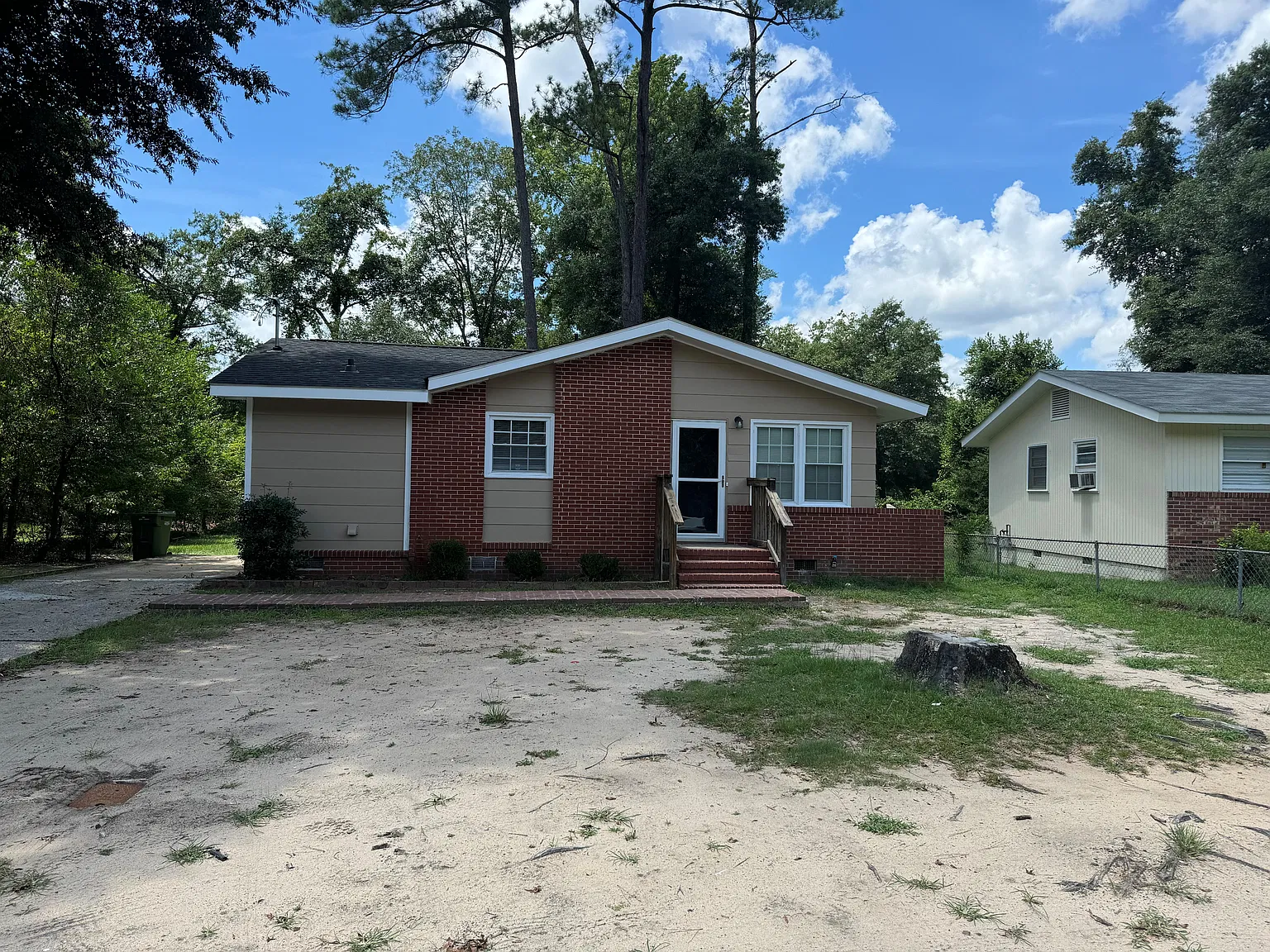 3 bed, 1080 sqft, $1,350 — Photo 1