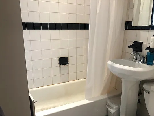 Rented by Friedman Roth Realty | media 10