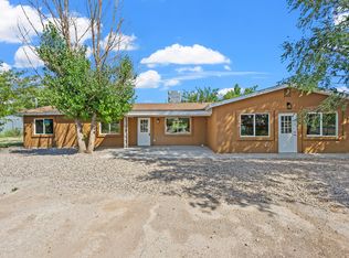 4 Goodheart Rd, Los Lunas, NM 87031