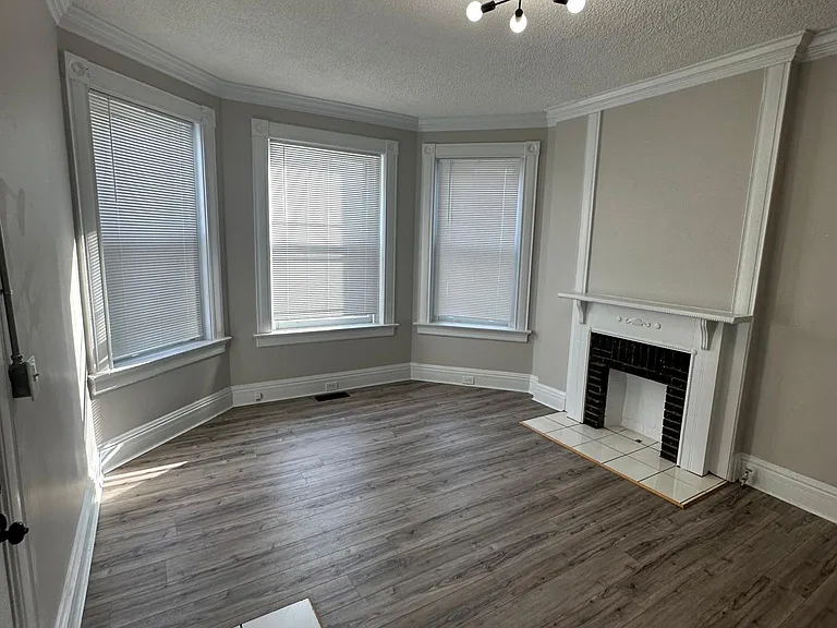 2023 Greenup St #1 — Photo 3
