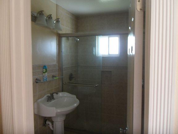 3rd image of 1064 Forestdale Ave