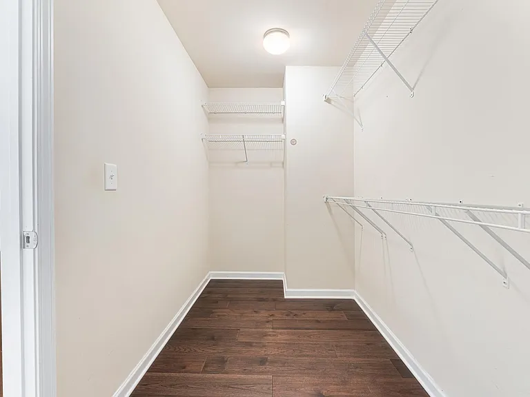 5529 Chatham Cir — Photo 13