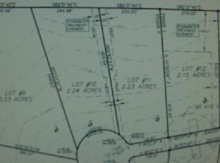 11 Drew Ln, Newport, ME 04953