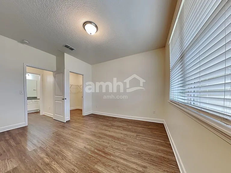3067 Creek Village Ln — Photo 11